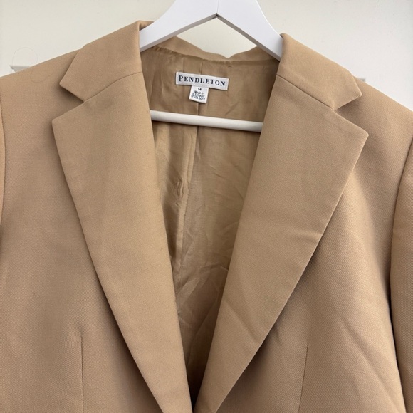 Pendleton Classic Camel Blazer - Picture 2 of 7